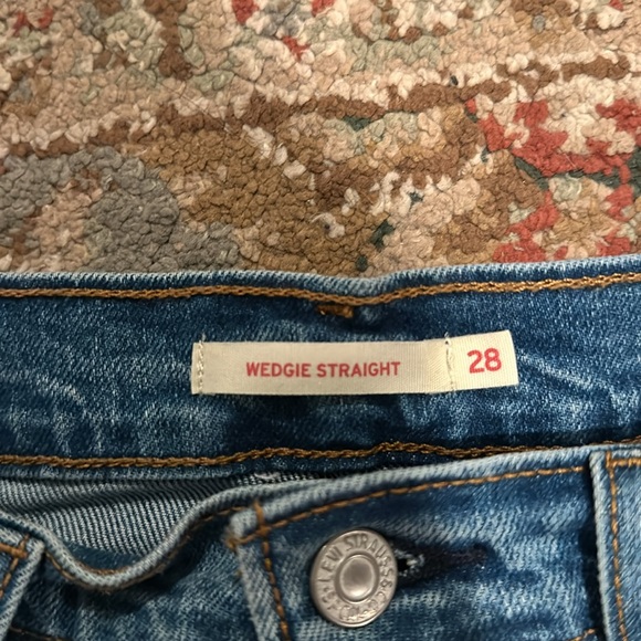Levi’s Wedgie Straight jeans size 28 - Picture 2 of 5
